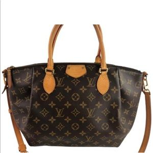 Turenne Mm Monogram Brown 36 x 26 x 17 cm. Shoulder drop: 	45-52 cm